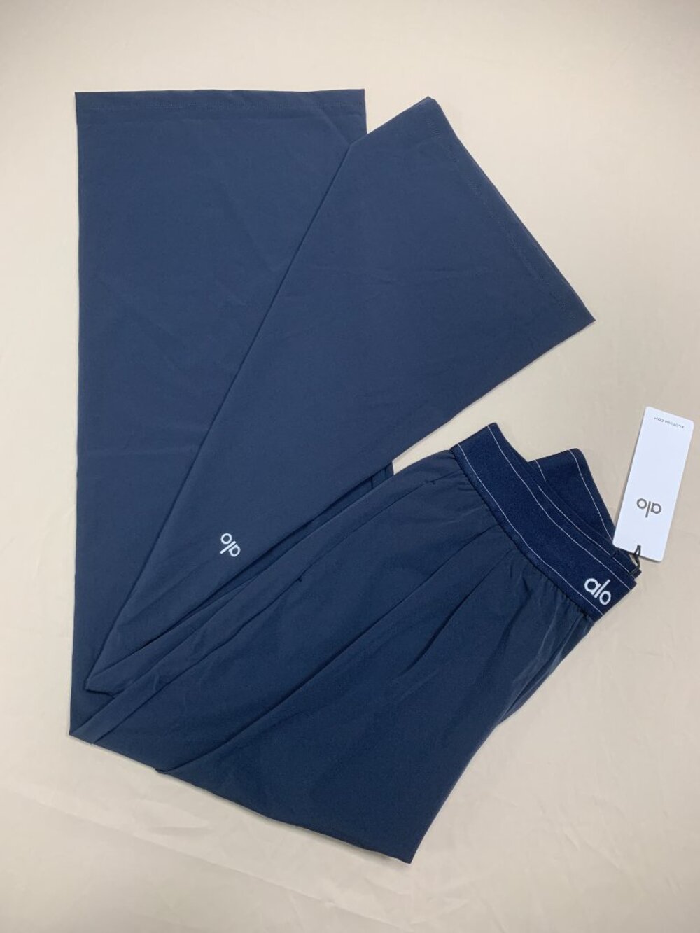 New ALO Yoga Navy Luxe Trouser π XXS XS 30" Inseam - Picture 9 of 9